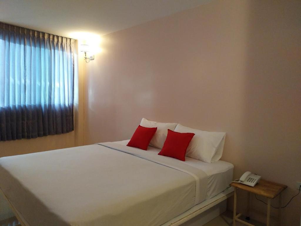 Bird Room Hotel - Pratunam Bangkok Bagian luar foto