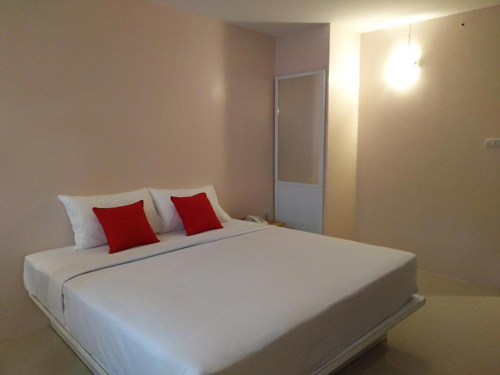 Bird Room Hotel - Pratunam Bangkok Bagian luar foto
